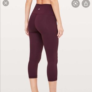Lululemon Wunder Under 21” Crop leggings